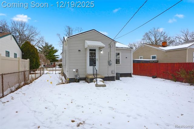 4654 Gloria Street, Wayne, MI 48184