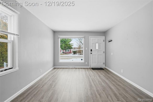 4654 Gloria Street, Wayne, MI 48184