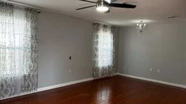 1730 Nomas Street, Dallas, TX 75212