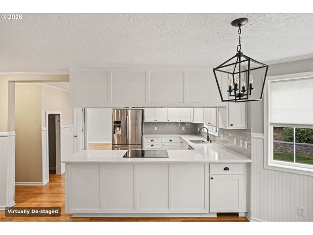 920 SUNMIST Ct, Salem, OR 97306