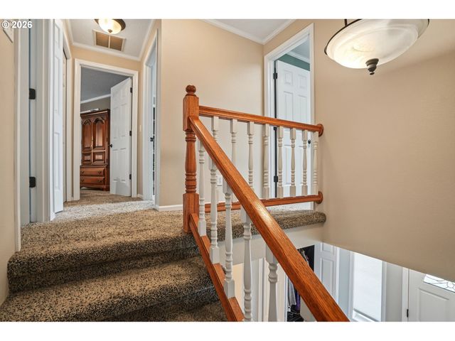 920 SUNMIST Ct, Salem, OR 97306