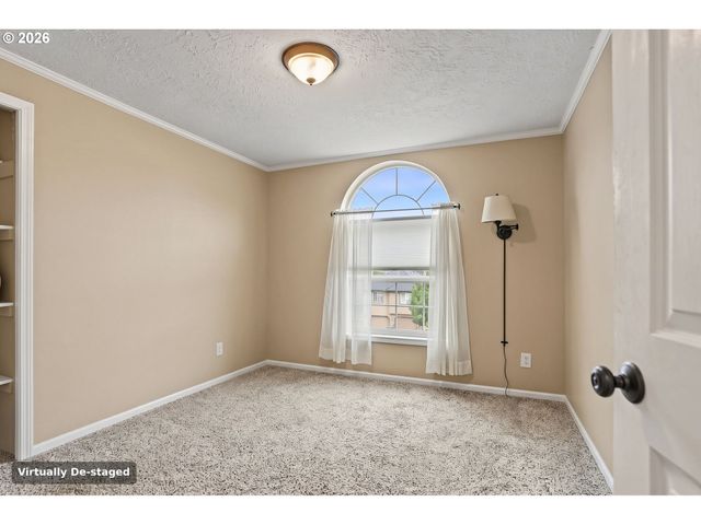 920 SUNMIST Ct, Salem, OR 97306