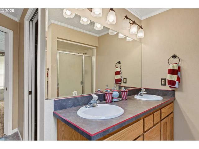 920 SUNMIST Ct, Salem, OR 97306