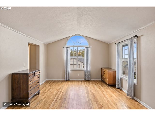 920 SUNMIST Ct, Salem, OR 97306
