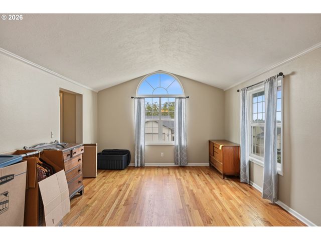920 SUNMIST Ct, Salem, OR 97306