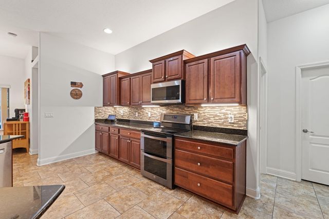 9681 Meadow Wood Lane, Navarre, FL 32566