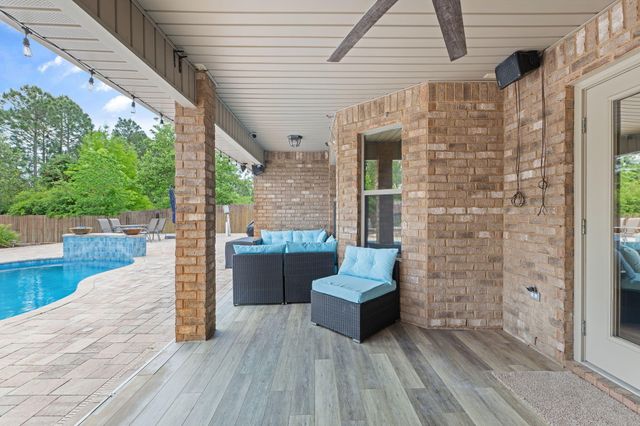 9681 Meadow Wood Lane, Navarre, FL 32566