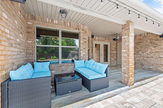 9681 Meadow Wood Lane, Navarre, FL 32566