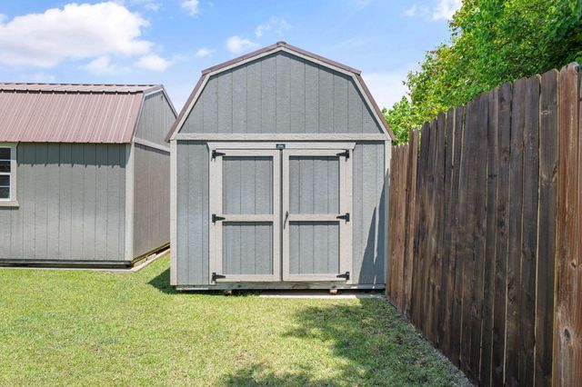 9681 Meadow Wood Lane, Navarre, FL 32566