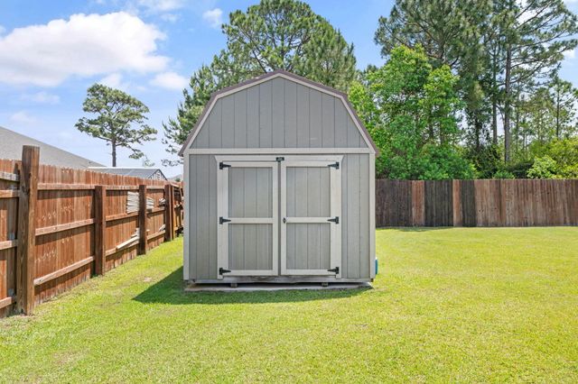 9681 Meadow Wood Lane, Navarre, FL 32566