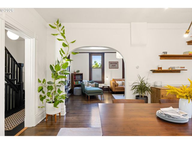 1516 Se PERSHING St, Portland, OR 97202