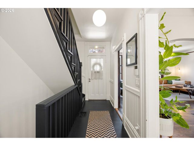 1516 Se PERSHING St, Portland, OR 97202