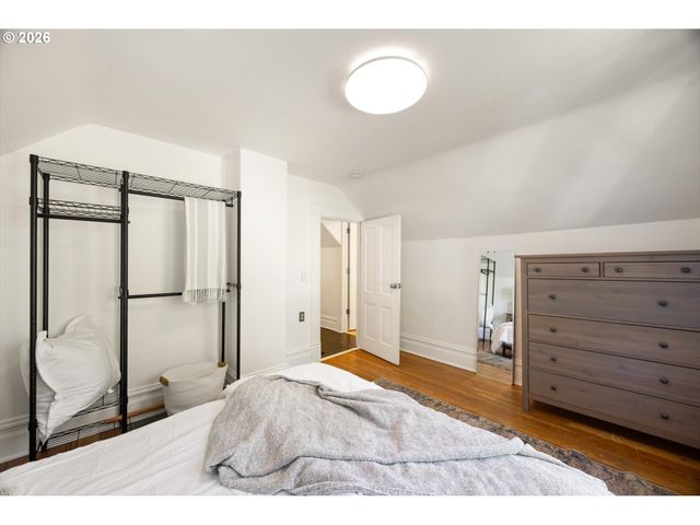 1516 Se PERSHING St, Portland, OR 97202