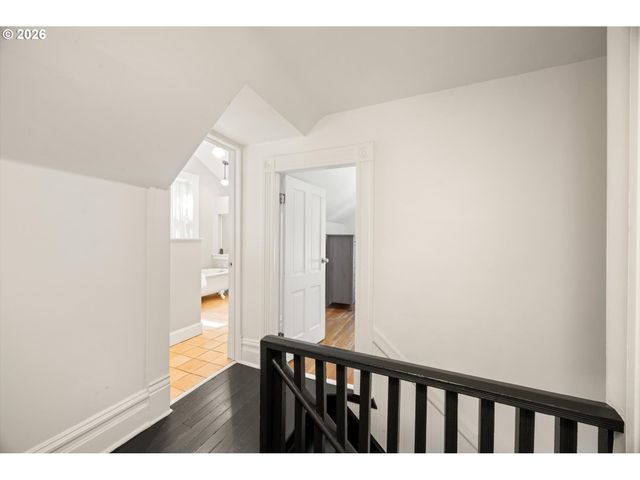 1516 Se PERSHING St, Portland, OR 97202