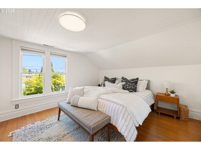 1516 Se PERSHING St, Portland, OR 97202