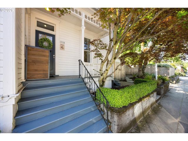 1516 Se PERSHING St, Portland, OR 97202