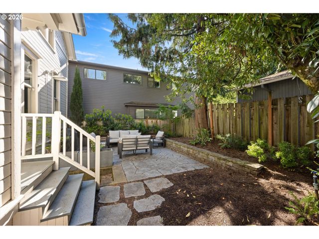 1516 Se PERSHING St, Portland, OR 97202