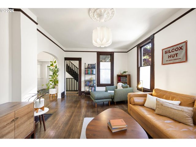 1516 Se PERSHING St, Portland, OR 97202