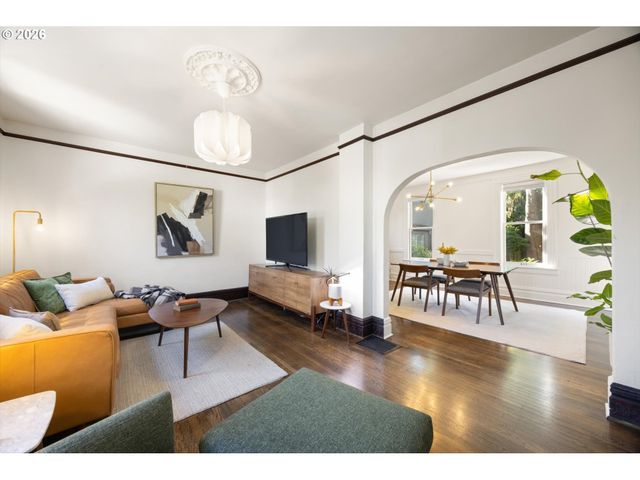 1516 Se PERSHING St, Portland, OR 97202