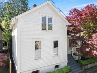 1516 Se PERSHING St, Portland, OR 97202