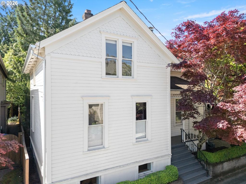 1516 Se PERSHING St, Portland, OR 97202