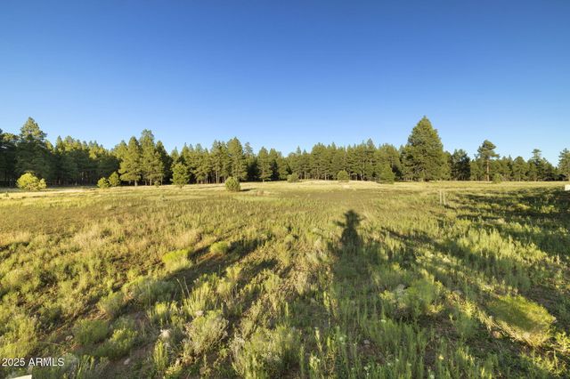 277 E Foxboro Ranch Road 6, Munds Park, AZ 86017