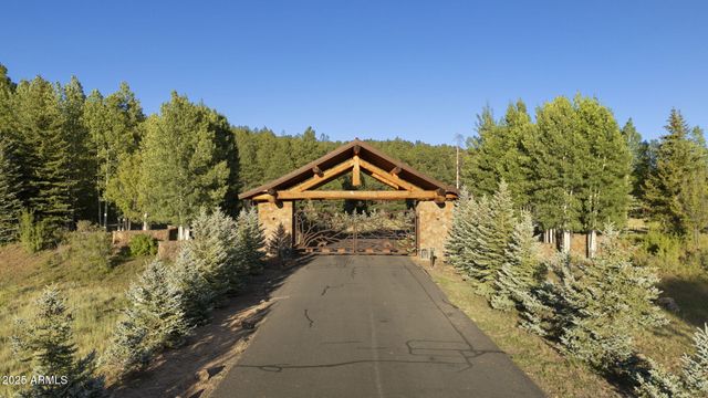 277 E Foxboro Ranch Road 6, Munds Park, AZ 86017