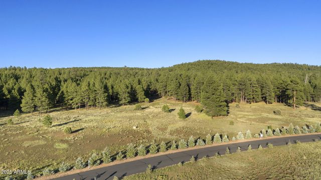 277 E Foxboro Ranch Road 6, Munds Park, AZ 86017