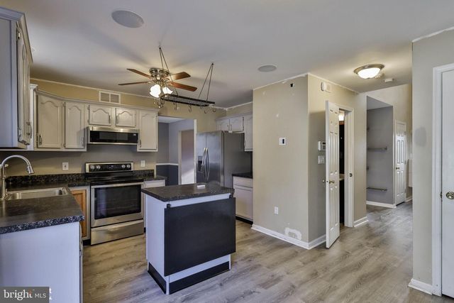 340 AVON ST, Easton, PA 18045