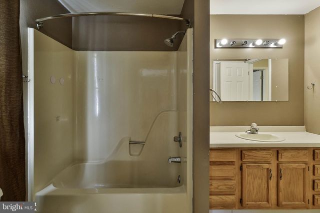340 AVON ST, Easton, PA 18045
