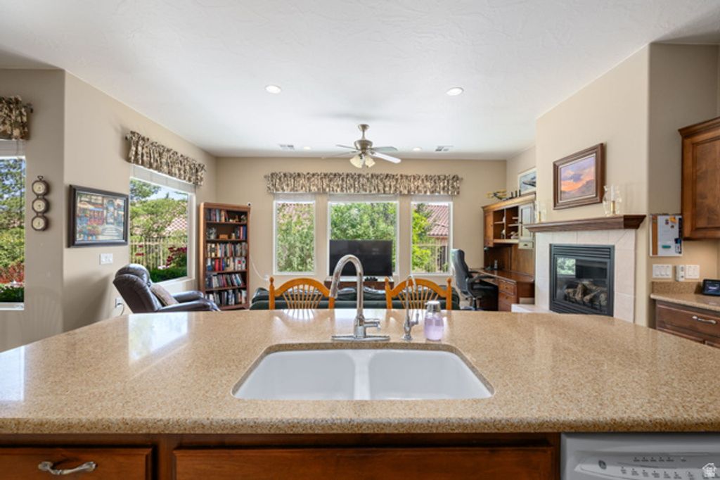 Image 15 of property listing at 4667 S WHISPER POINT DR, St. George, UT 84790