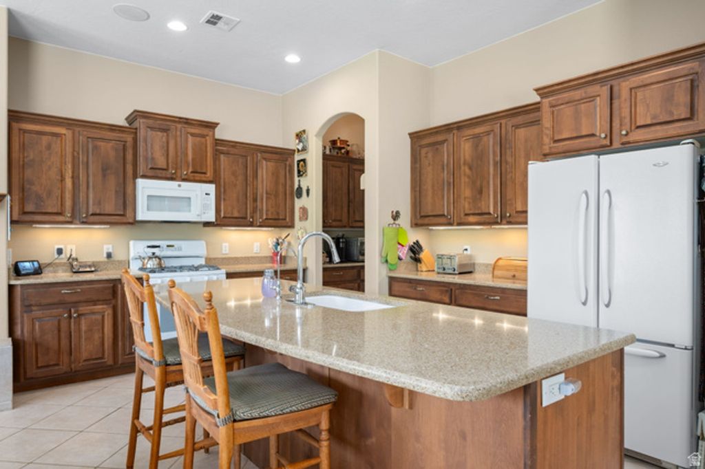 Image 4 of property listing at 4667 S WHISPER POINT DR, St. George, UT 84790