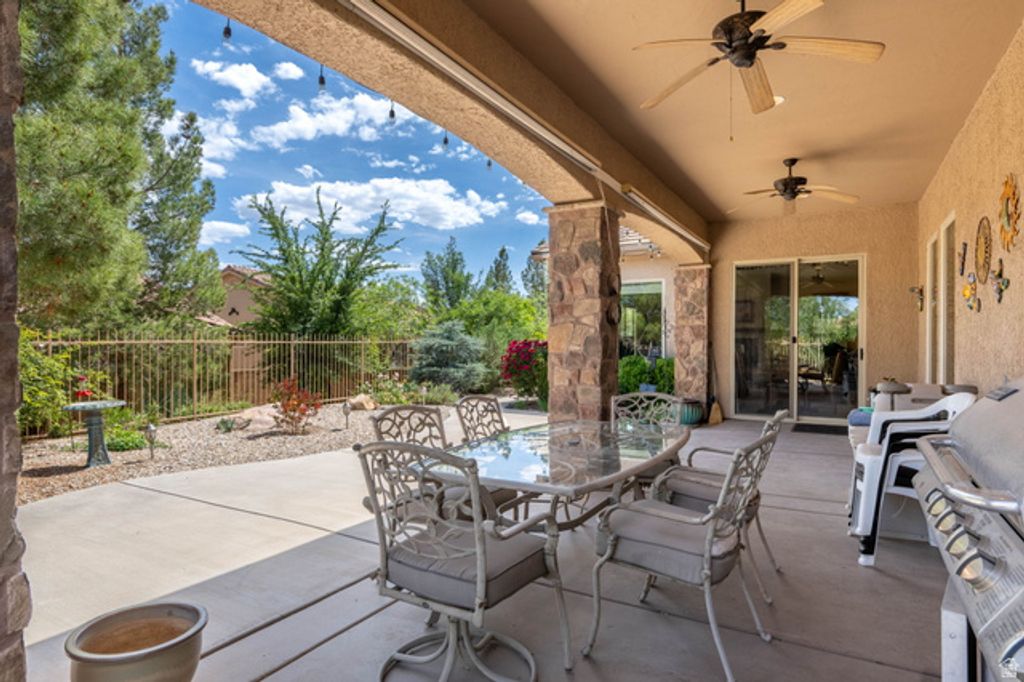Image 32 of property listing at 4667 S WHISPER POINT DR, St. George, UT 84790