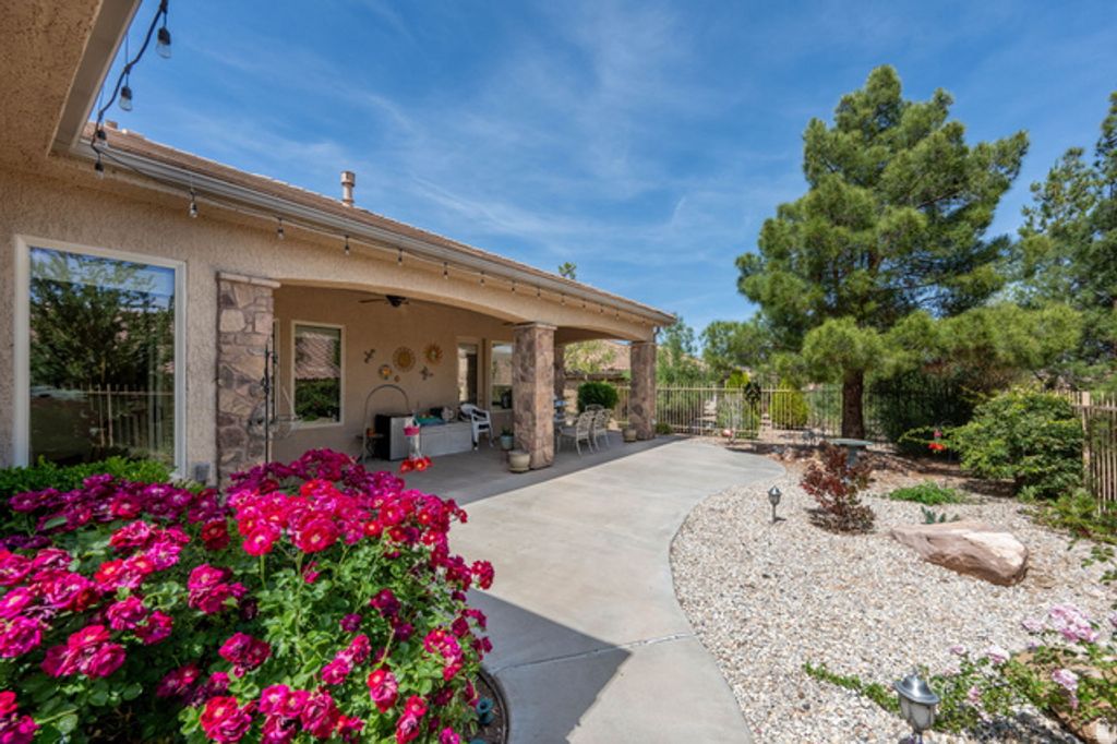 Image 33 of property listing at 4667 S WHISPER POINT DR, St. George, UT 84790