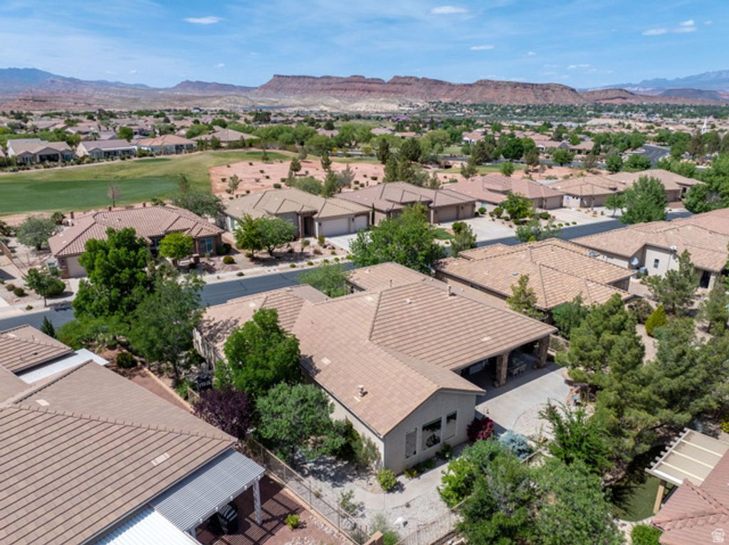 Image 38 of property listing at 4667 S WHISPER POINT DR, St. George, UT 84790