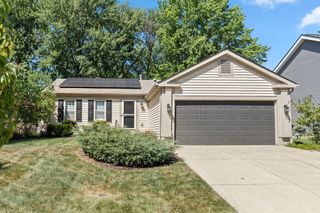 1064 Arapaho Avenue, Worthington, OH 43085