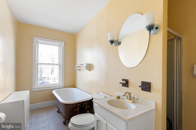 411 W 8TH ST, Wilmington, DE 19801