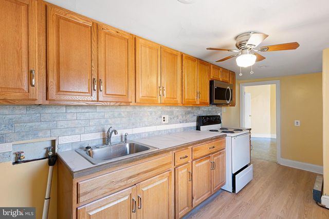 411 W 8TH ST, Wilmington, DE 19801