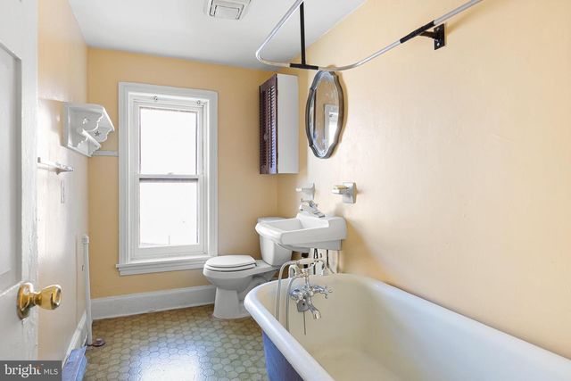 411 W 8TH ST, Wilmington, DE 19801