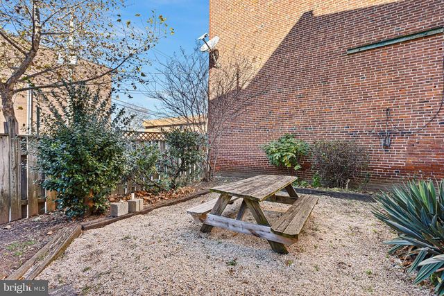 411 W 8TH ST, Wilmington, DE 19801