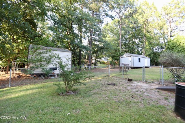 110 Robin Hood Lane, Aberdeen, NC 28315