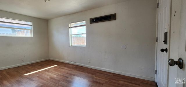 1218 Woodrow Avenue, Bakersfield, CA 93308