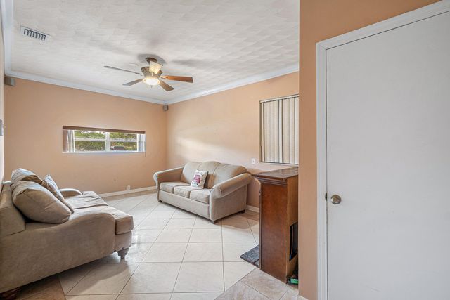 3195 Emerson Avenue, Palm Springs, FL 33461