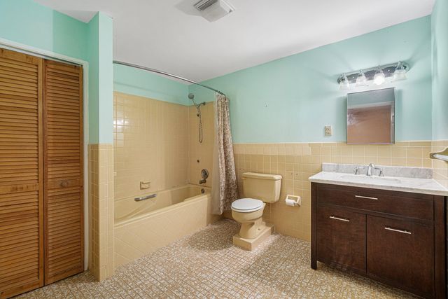 3195 Emerson Avenue, Palm Springs, FL 33461