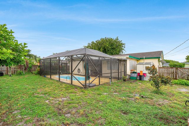 3195 Emerson Avenue, Palm Springs, FL 33461