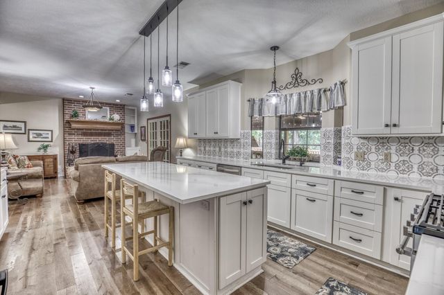 1017 Allen Road, Cat Spring, TX 78933