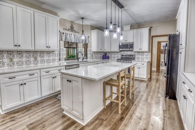 1017 Allen Road, Cat Spring, TX 78933