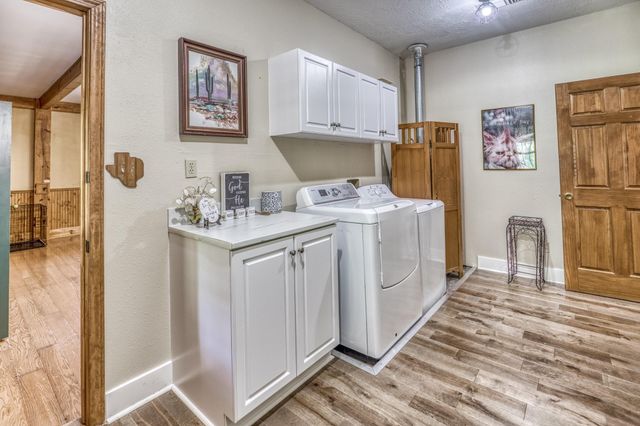 1017 Allen Road, Cat Spring, TX 78933