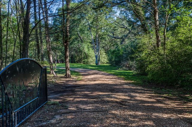 1017 Allen Road, Cat Spring, TX 78933