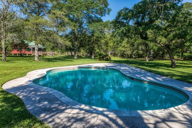 1017 Allen Road, Cat Spring, TX 78933
